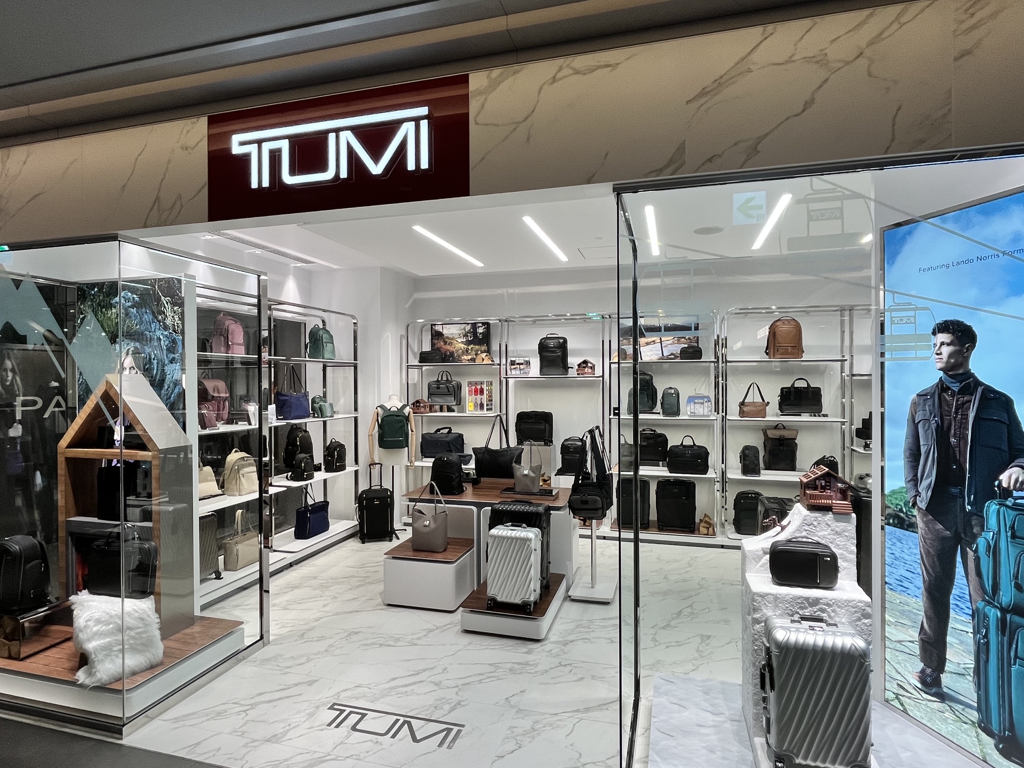 Tumi osaka